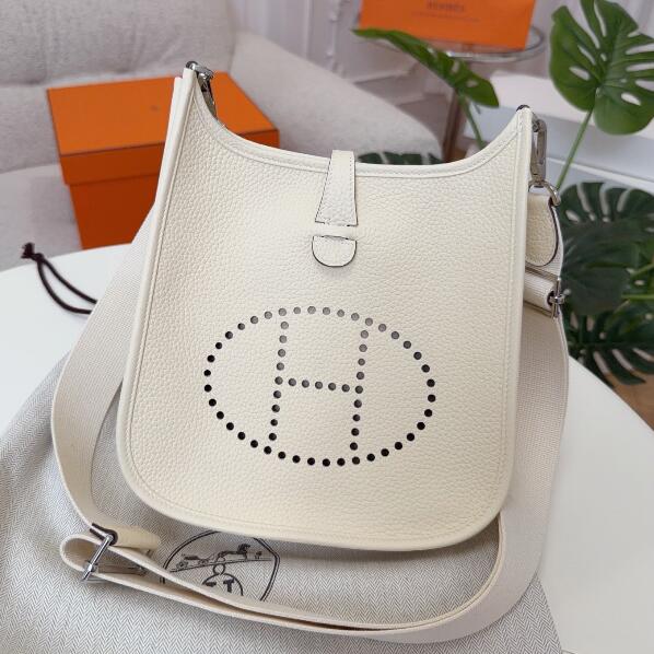 【エルメス HERMES】エブリン 23 トリヨンクレマンス ホワイト シルバー金具 (100%マシン)